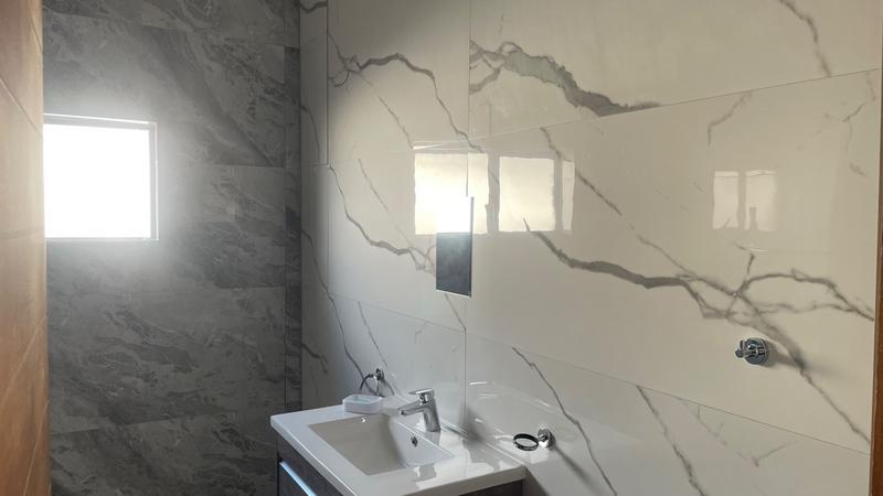 4 Bedroom Property for Sale in Raslouw Gardens Gauteng