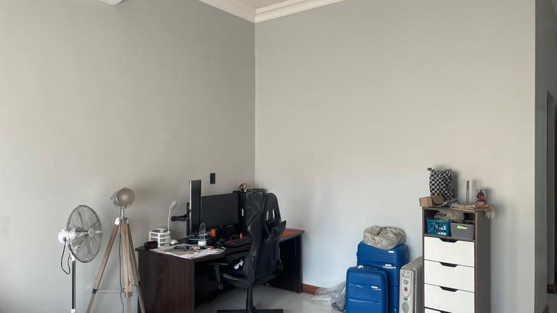 4 Bedroom Property for Sale in Raslouw Gardens Gauteng