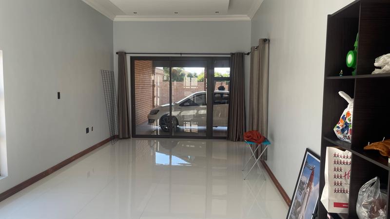 4 Bedroom Property for Sale in Raslouw Gardens Gauteng