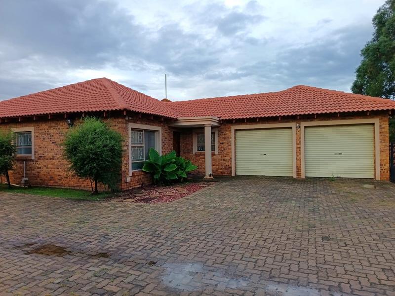 To Let 3 Bedroom Property for Rent in New State Area Gauteng