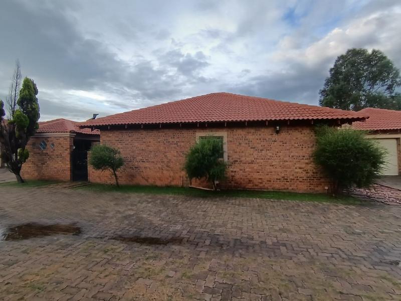 To Let 3 Bedroom Property for Rent in New State Area Gauteng