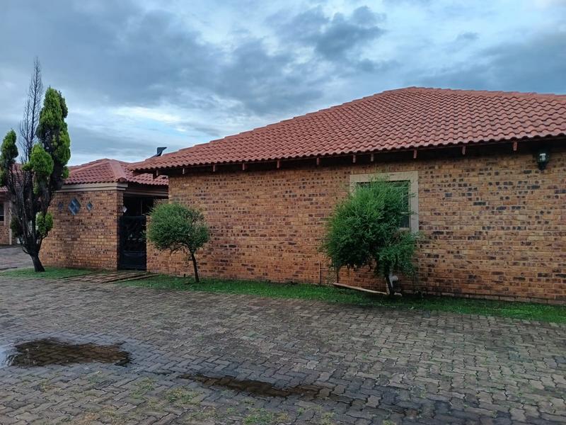 To Let 3 Bedroom Property for Rent in New State Area Gauteng
