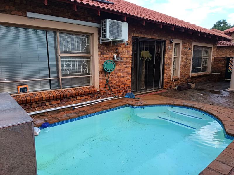 To Let 3 Bedroom Property for Rent in New State Area Gauteng