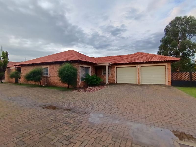 To Let 3 Bedroom Property for Rent in New State Area Gauteng