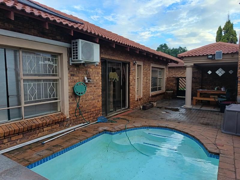 To Let 3 Bedroom Property for Rent in New State Area Gauteng