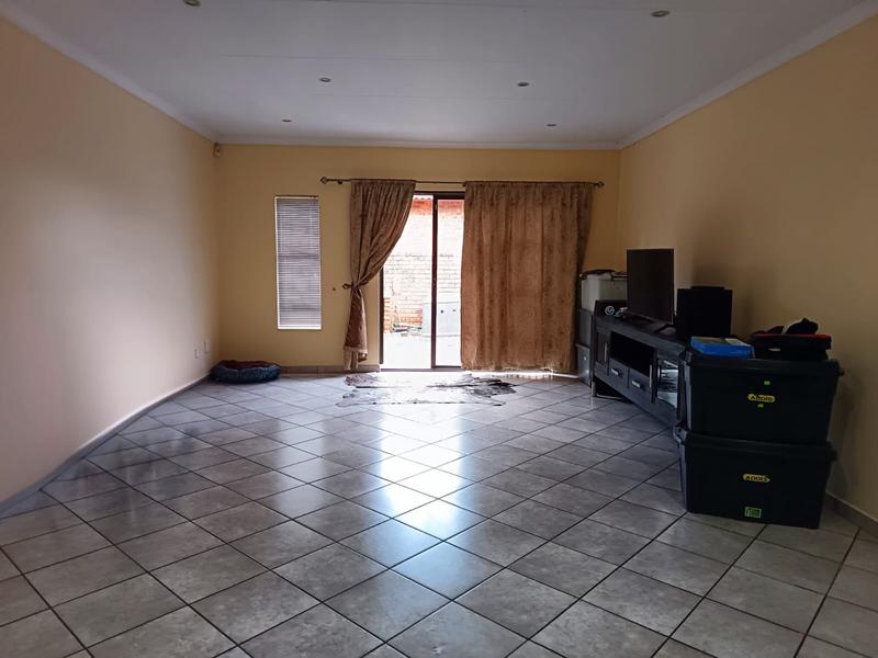 To Let 3 Bedroom Property for Rent in New State Area Gauteng