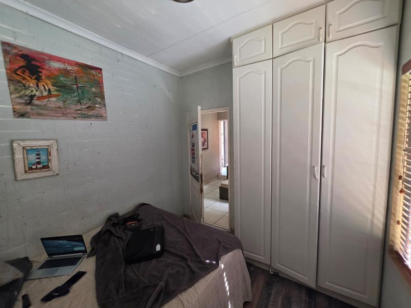 6 Bedroom Property for Sale in Brackenhurst Gauteng