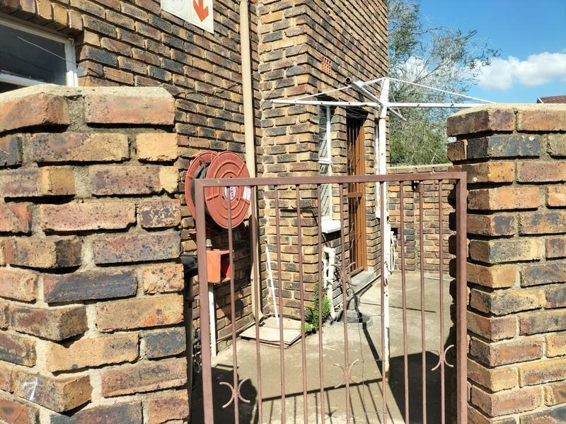 4 Bedroom Property for Sale in Birchleigh North Gauteng