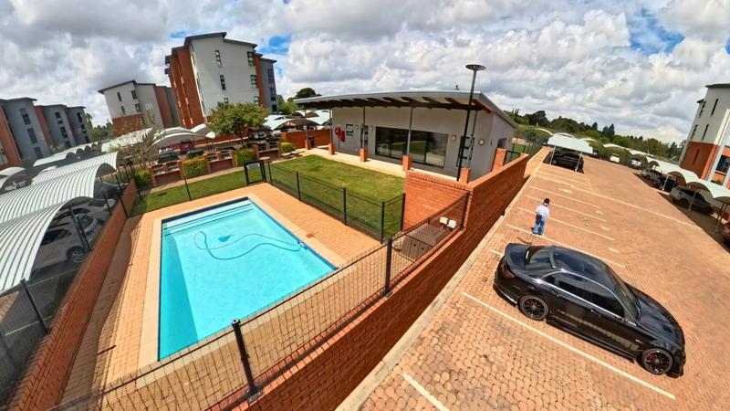 2 Bedroom Property for Sale in Glen Marais Gauteng