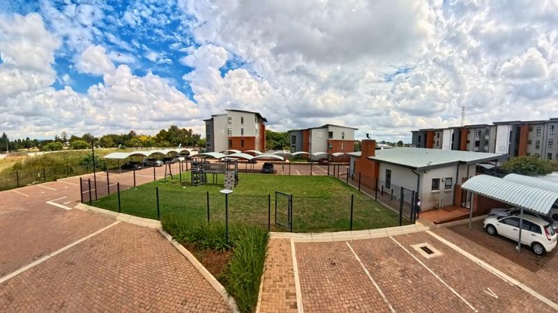 2 Bedroom Property for Sale in Glen Marais Gauteng