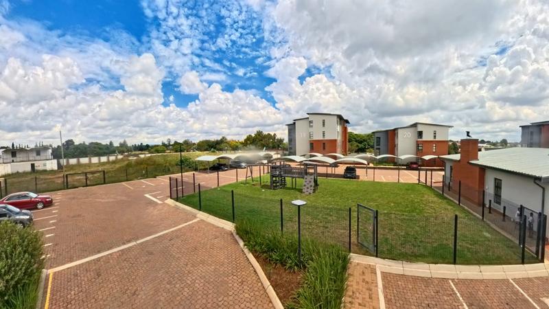 2 Bedroom Property for Sale in Glen Marais Gauteng