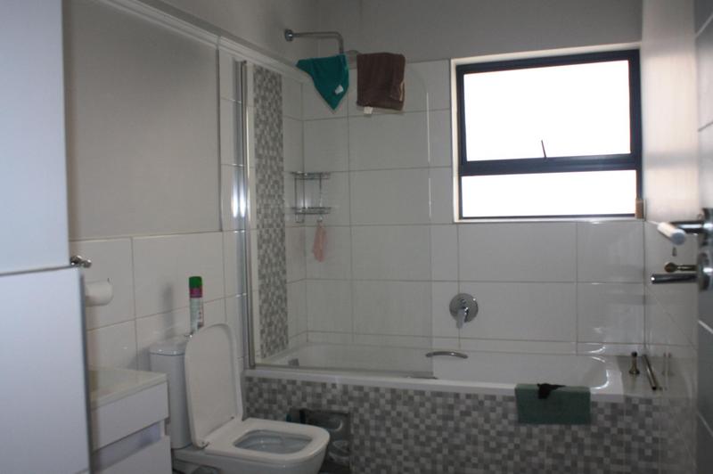 2 Bedroom Property for Sale in Glen Marais Gauteng
