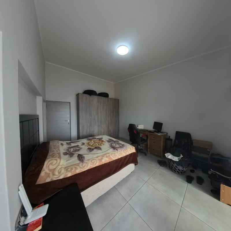 2 Bedroom Property for Sale in Glen Marais Gauteng