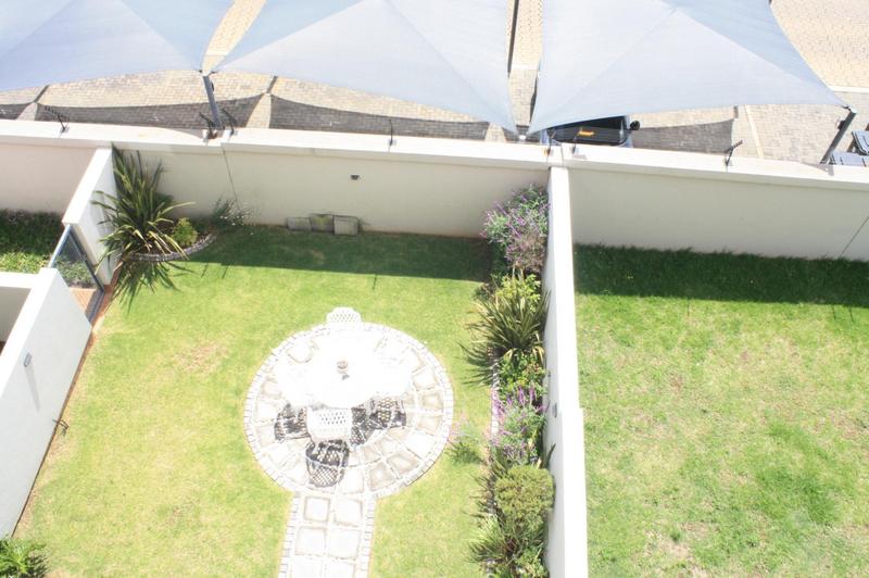 2 Bedroom Property for Sale in Glen Marais Gauteng