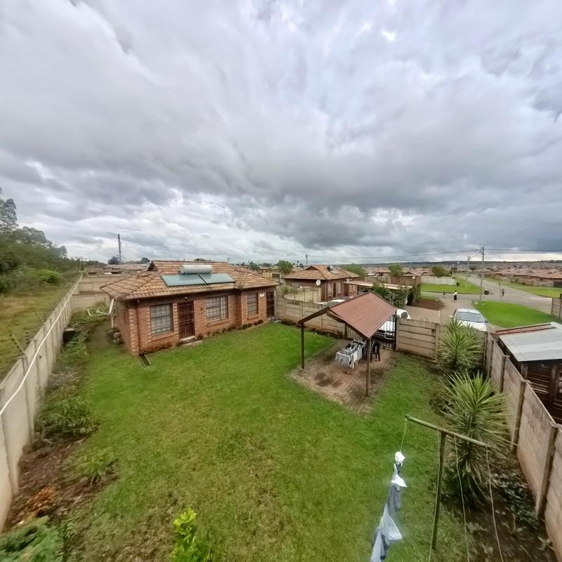 3 Bedroom Property for Sale in Clayville Gauteng