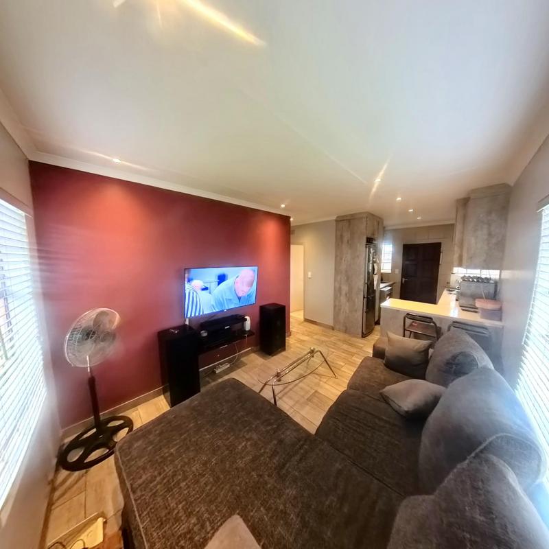 3 Bedroom Property for Sale in Clayville Gauteng