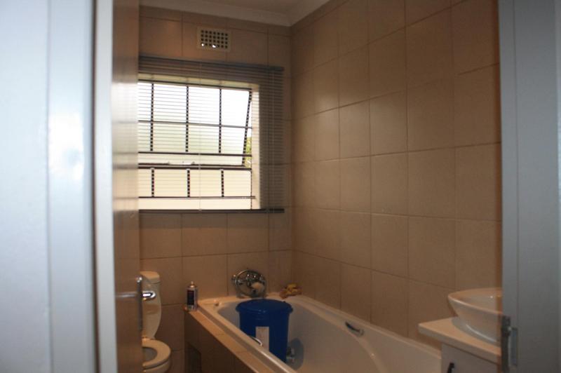 3 Bedroom Property for Sale in Clayville Gauteng