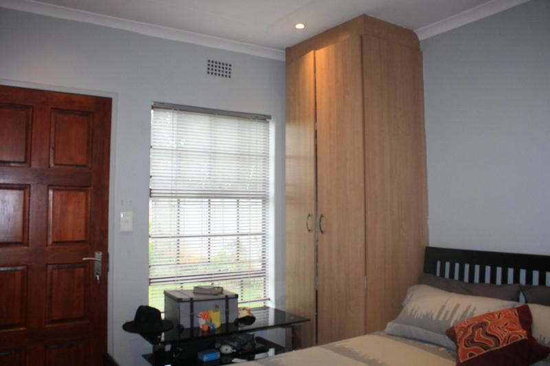 3 Bedroom Property for Sale in Clayville Gauteng