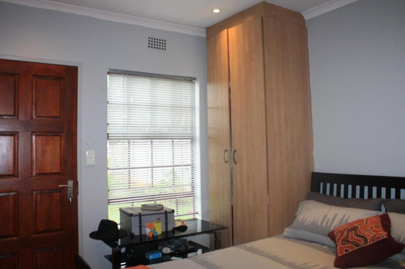 3 Bedroom Property for Sale in Clayville Gauteng