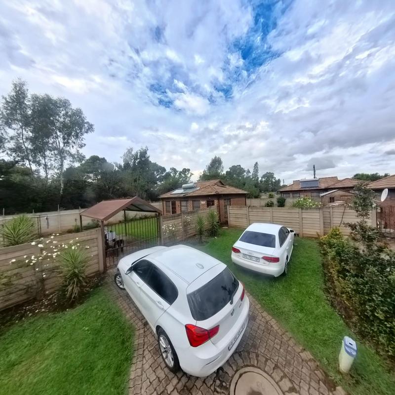 3 Bedroom Property for Sale in Clayville Gauteng