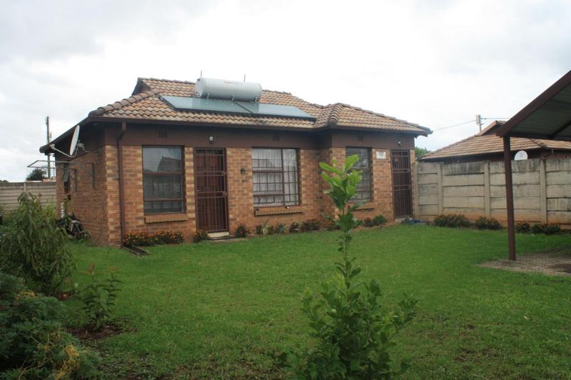 3 Bedroom Property for Sale in Clayville Gauteng