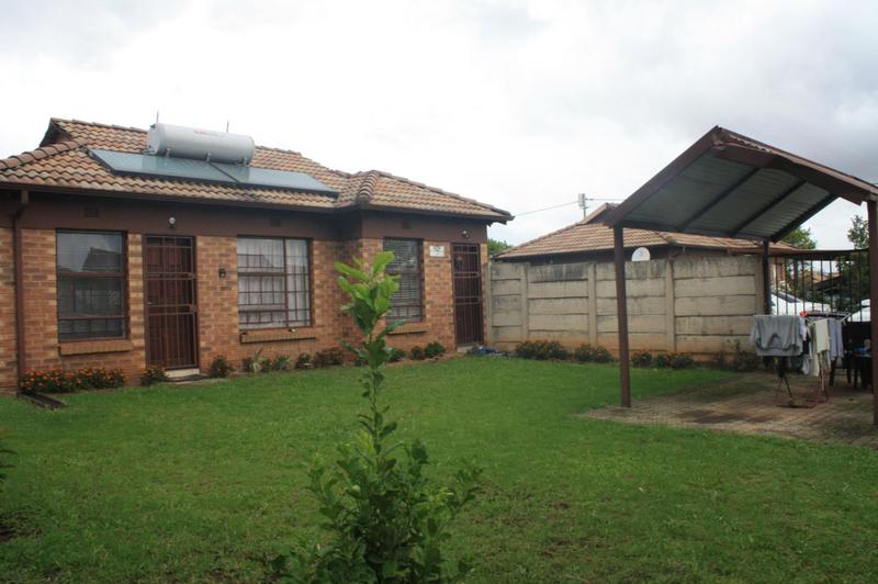 3 Bedroom Property for Sale in Clayville Gauteng