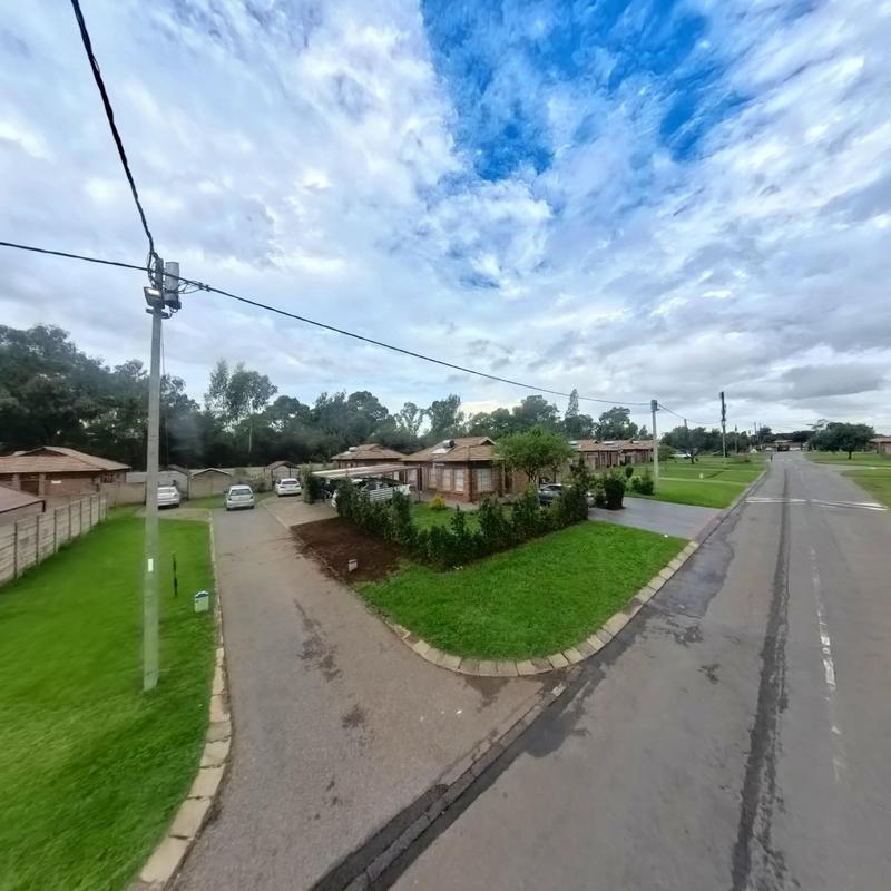 3 Bedroom Property for Sale in Clayville Gauteng