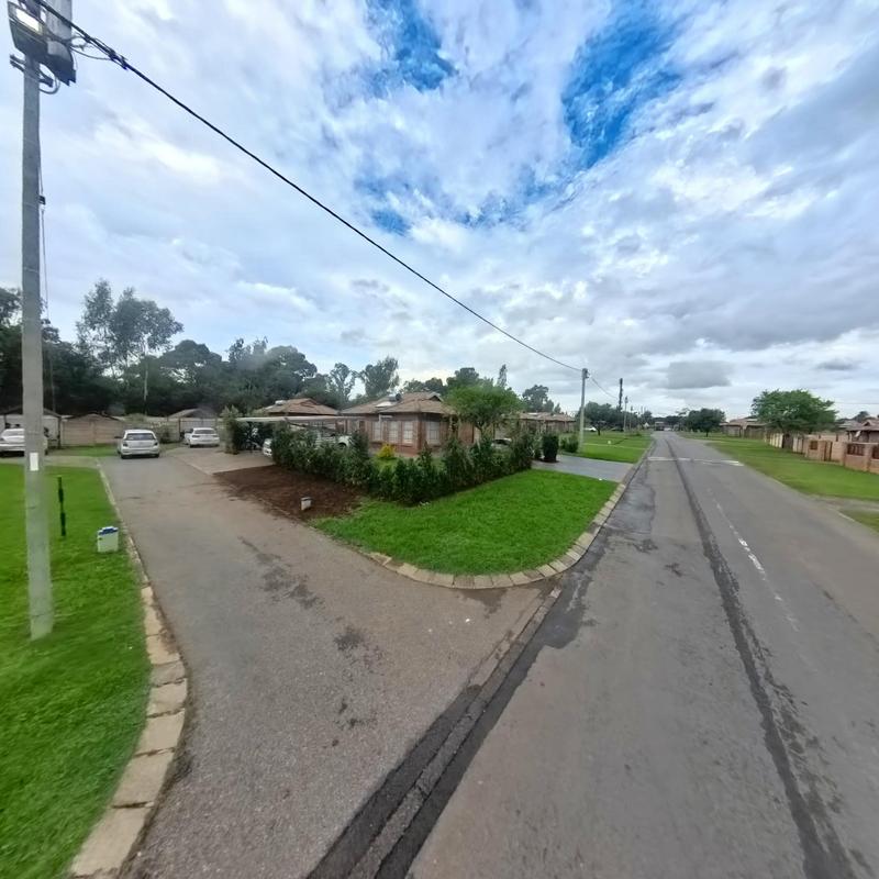 3 Bedroom Property for Sale in Clayville Gauteng