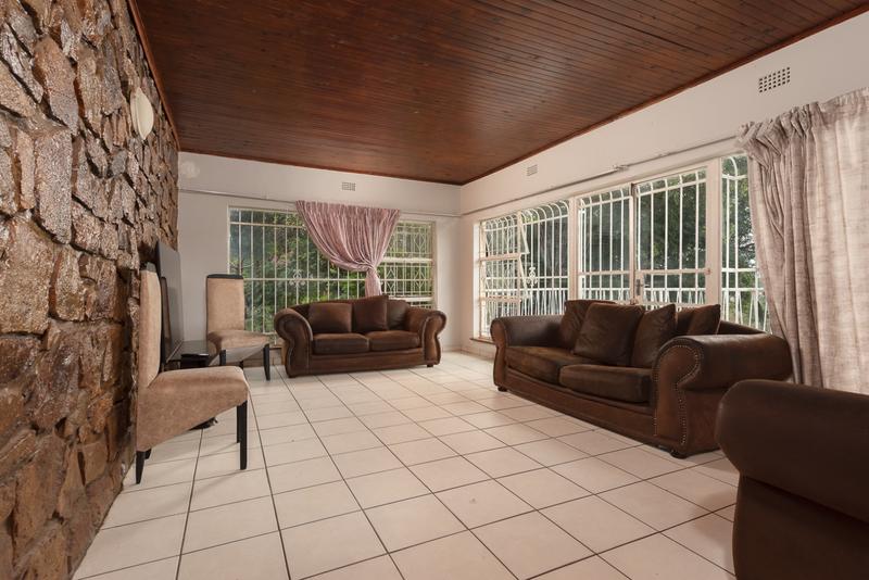 4 Bedroom Property for Sale in Mondeor Gauteng