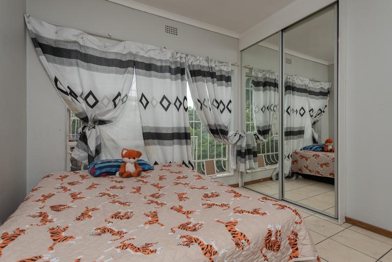 4 Bedroom Property for Sale in Mondeor Gauteng