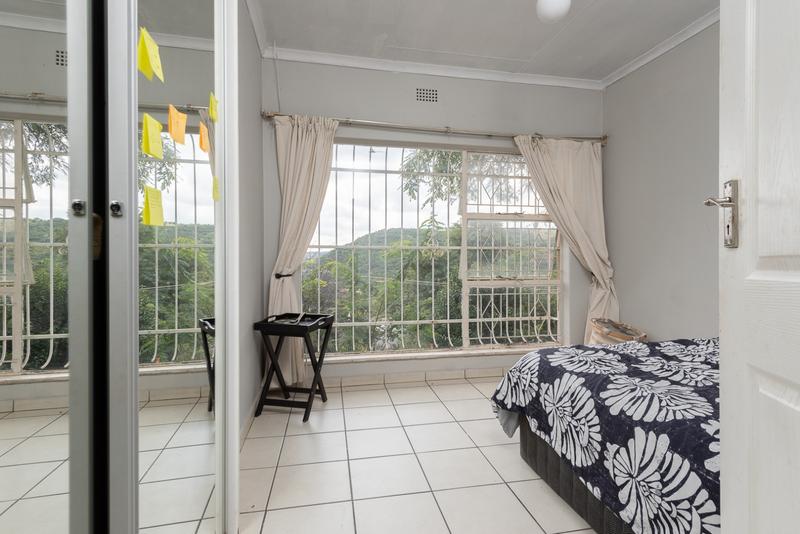 4 Bedroom Property for Sale in Mondeor Gauteng