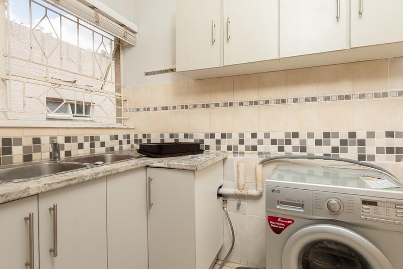 4 Bedroom Property for Sale in Mondeor Gauteng