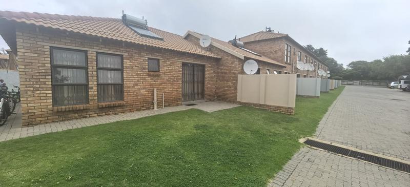 2 Bedroom Property for Sale in Princess A H Gauteng