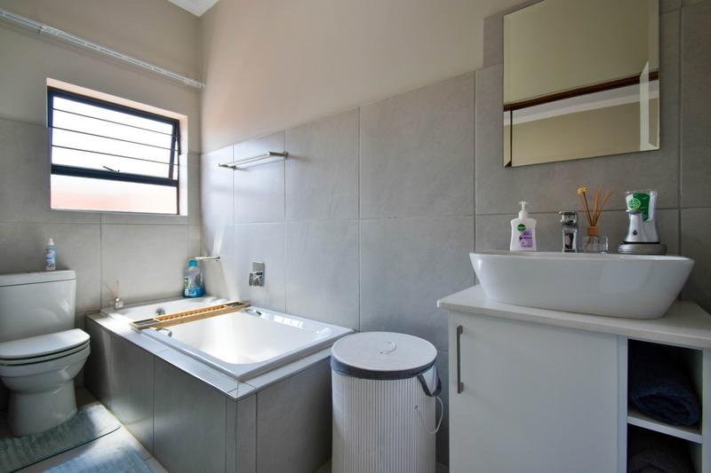 3 Bedroom Property for Sale in Annlin Gauteng