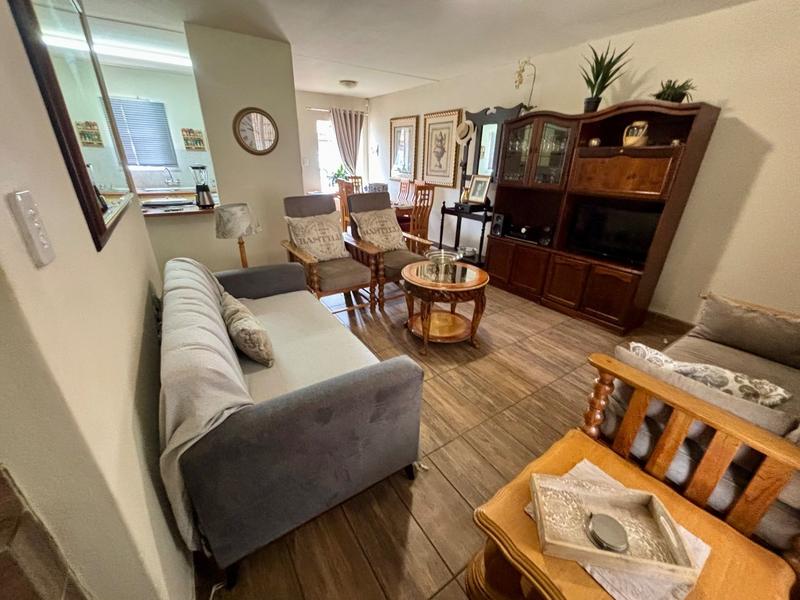 2 Bedroom Property for Sale in Annlin Gauteng