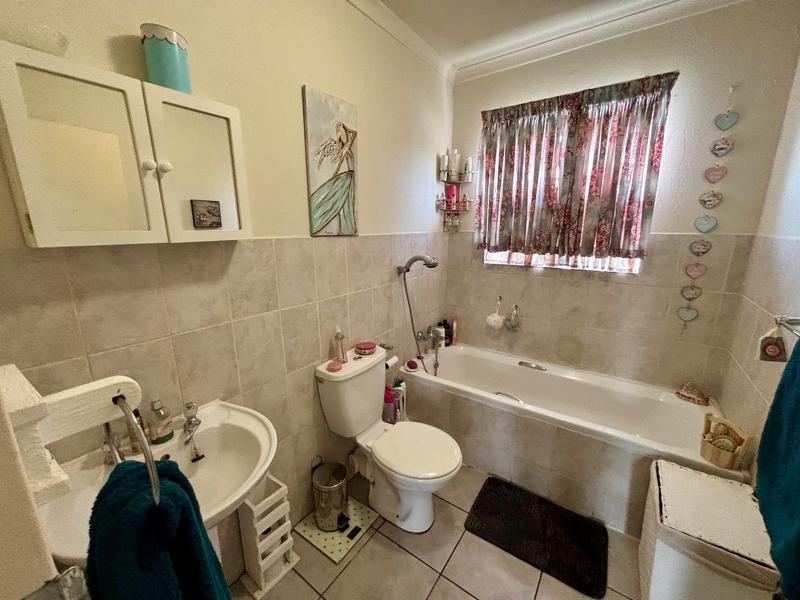 2 Bedroom Property for Sale in Annlin Gauteng