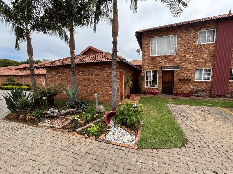 2 Bedroom Property for Sale in Annlin Gauteng
