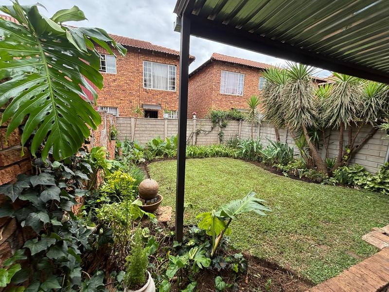 2 Bedroom Property for Sale in Annlin Gauteng