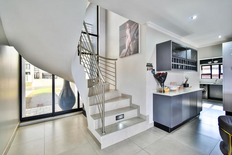 To Let 6 Bedroom Property for Rent in Savannah Country Estate Gauteng