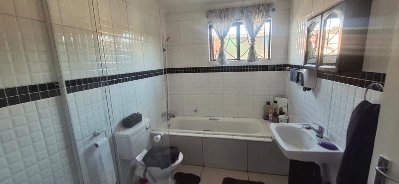 3 Bedroom Property for Sale in Reigerpark Gauteng