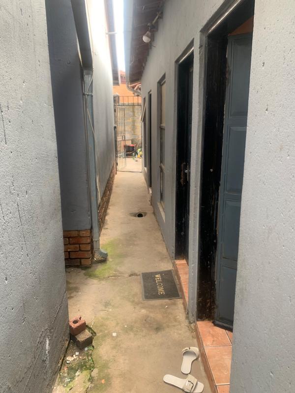 2 Bedroom Property for Sale in Tembisa Gauteng