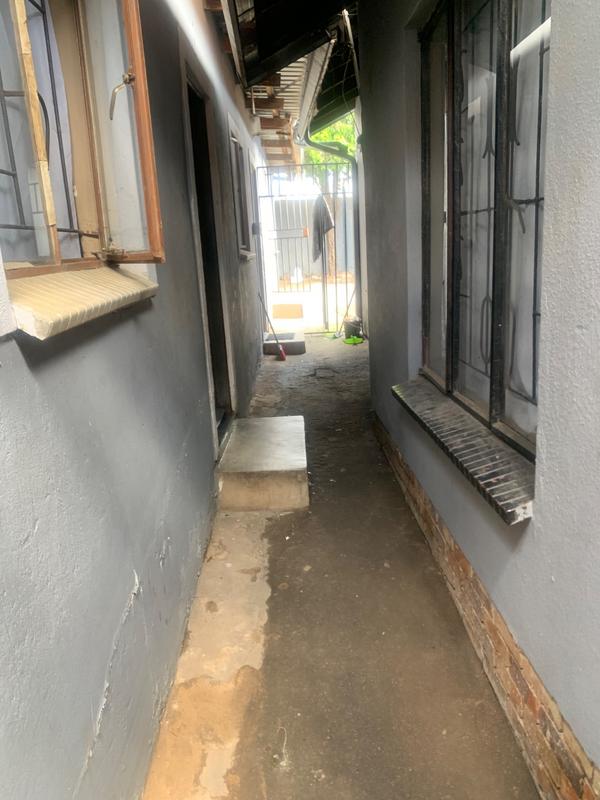 2 Bedroom Property for Sale in Tembisa Gauteng