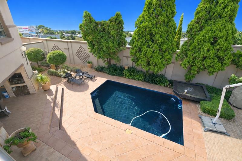 5 Bedroom Property for Sale in Bedfordview Gauteng