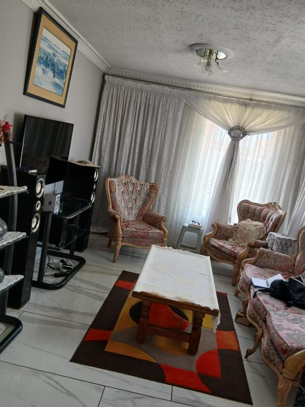 3 Bedroom Property for Sale in Protea Glen Gauteng