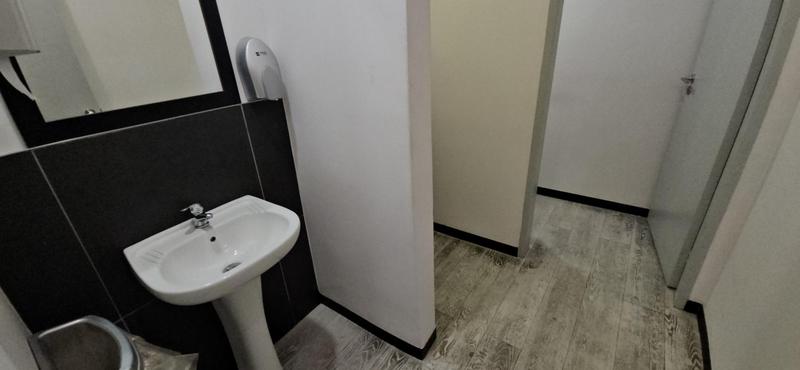 To Let commercial Property for Rent in Randjespark Gauteng