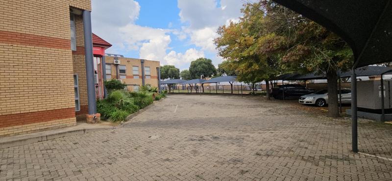 To Let commercial Property for Rent in Randjespark Gauteng