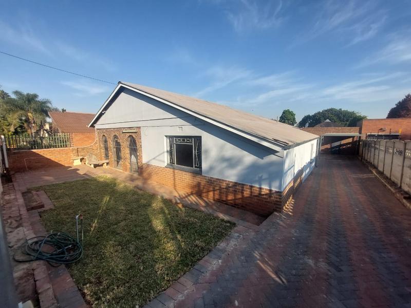 3 Bedroom Property for Sale in Mountain View Gauteng