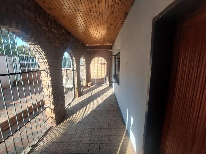 3 Bedroom Property for Sale in Mountain View Gauteng