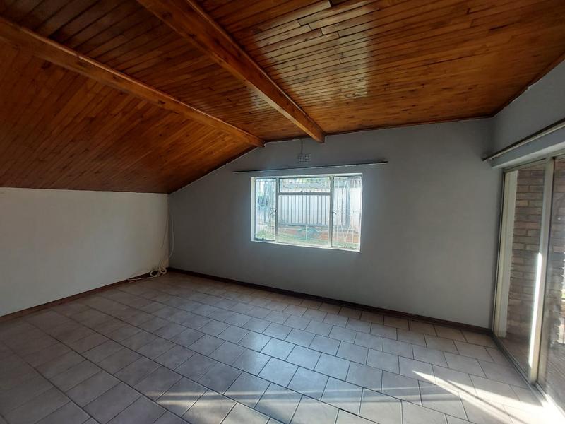 3 Bedroom Property for Sale in Mountain View Gauteng