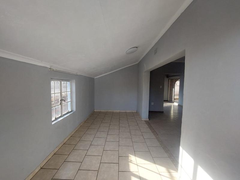 3 Bedroom Property for Sale in Mountain View Gauteng